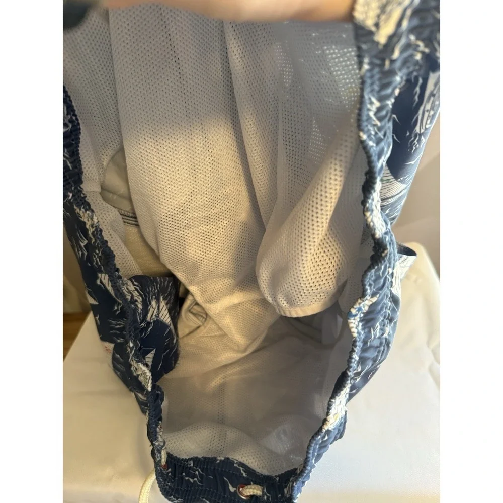 Vineyard Vines Men Blue SailBoat Mesh Lined Swim Trunk Shorts Size M Lightweight